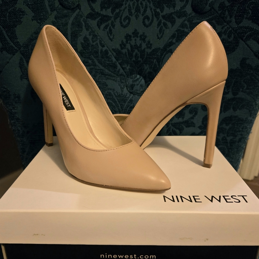 Nine West Women's Tan Pumps